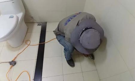 黄石港卫生间补漏